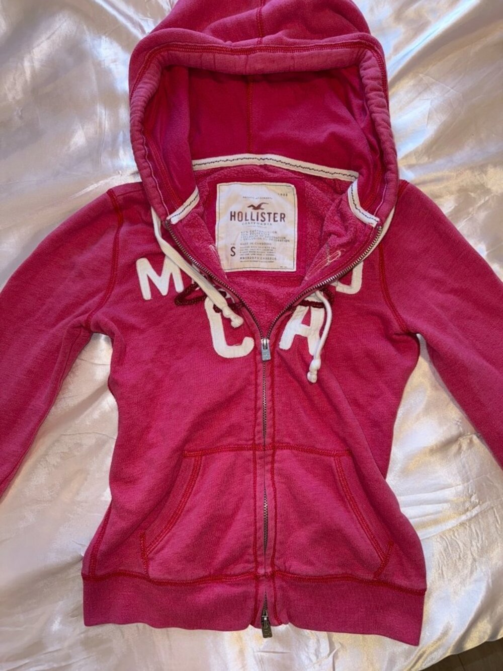 Hollister Co. Women's Pink Fitted Zip up Hoodie